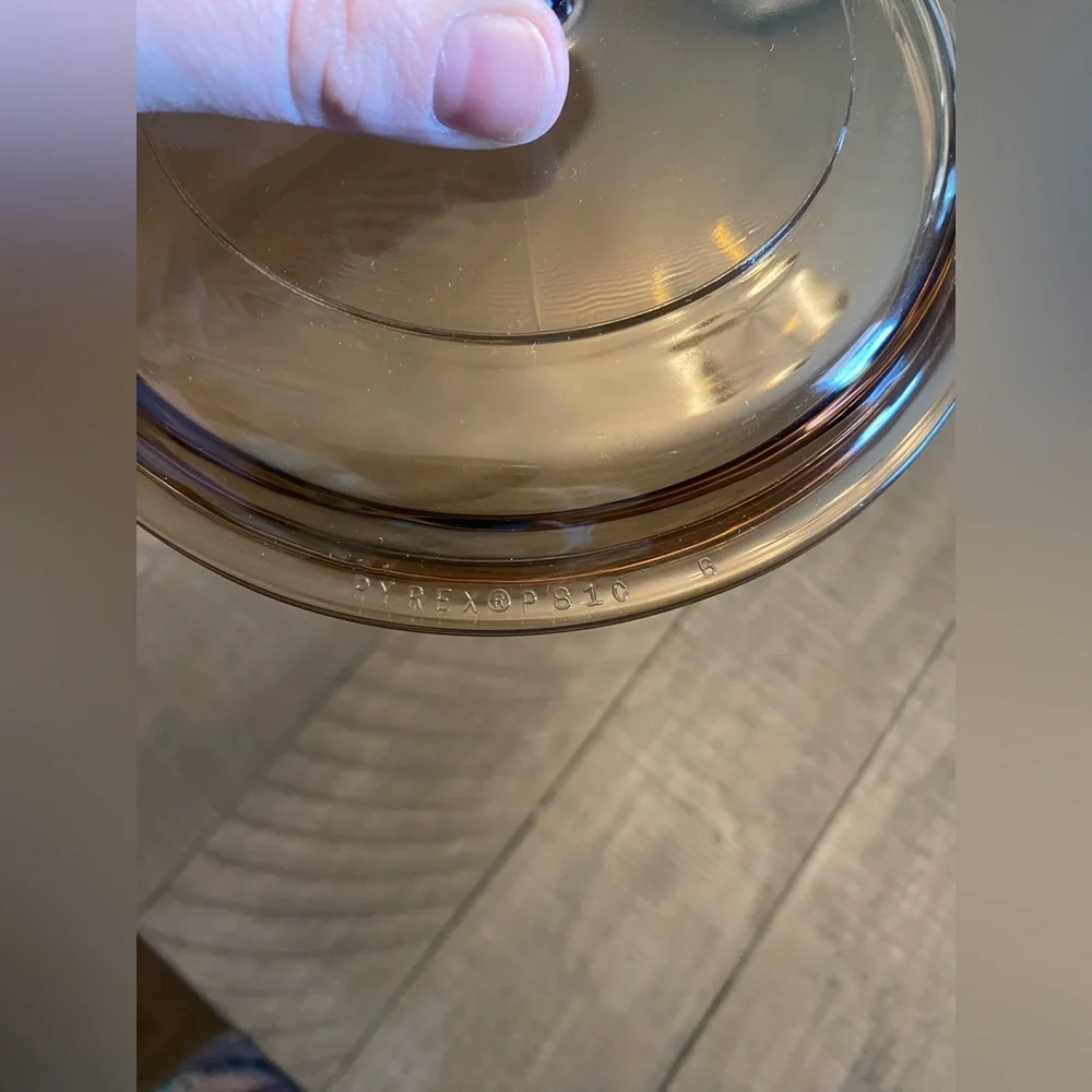 Pyrex vintage amber glass pot lid P810